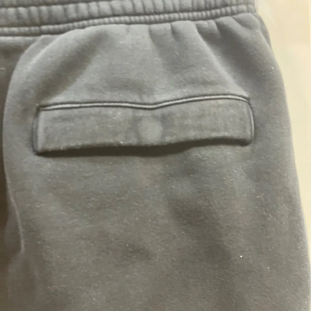Nike Mens XL Black Club Fleece Joggers Tapered Sweatpants Embroidered Swoosh